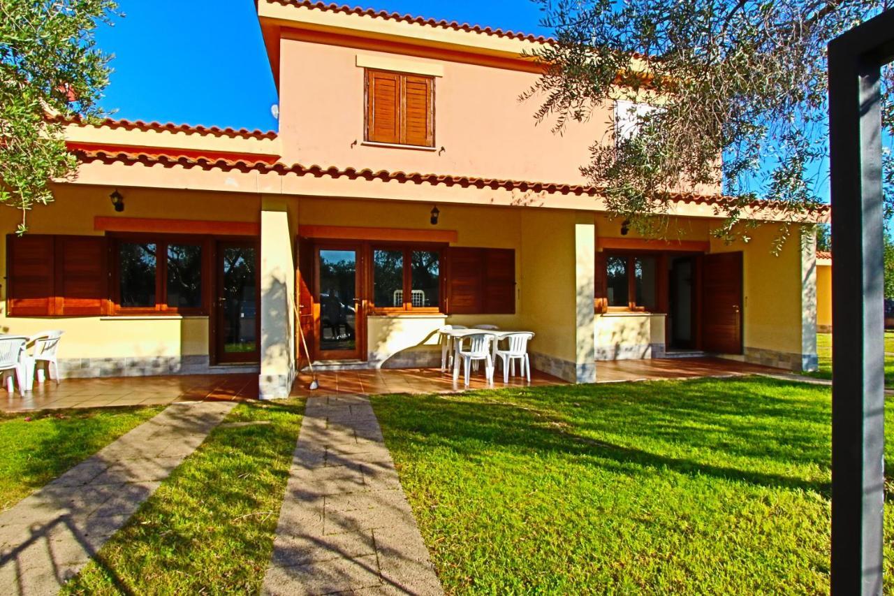 Residence Li Menduli San Teodoro  Exterior foto
